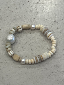 Bracelet 9.