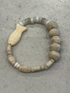 Bracelet 8.