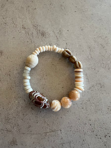 Bracelet 8.