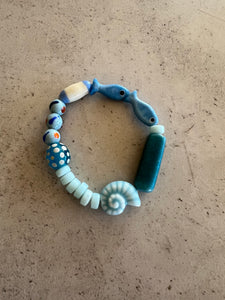 Bracelet 26.