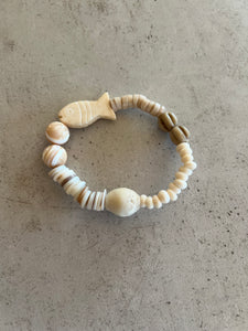 Bracelet 9.