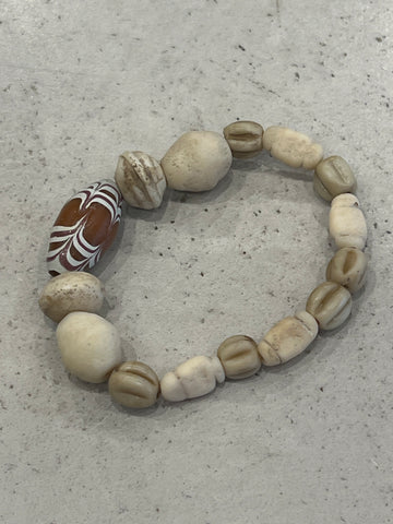 Bracelet 6.