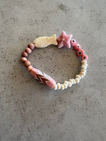 Bracelet 17.