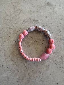 Bracelet 16.